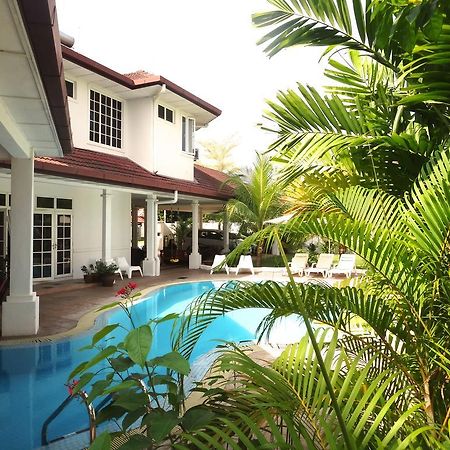 Rumah Putih Near Klia Sepang Exterior foto