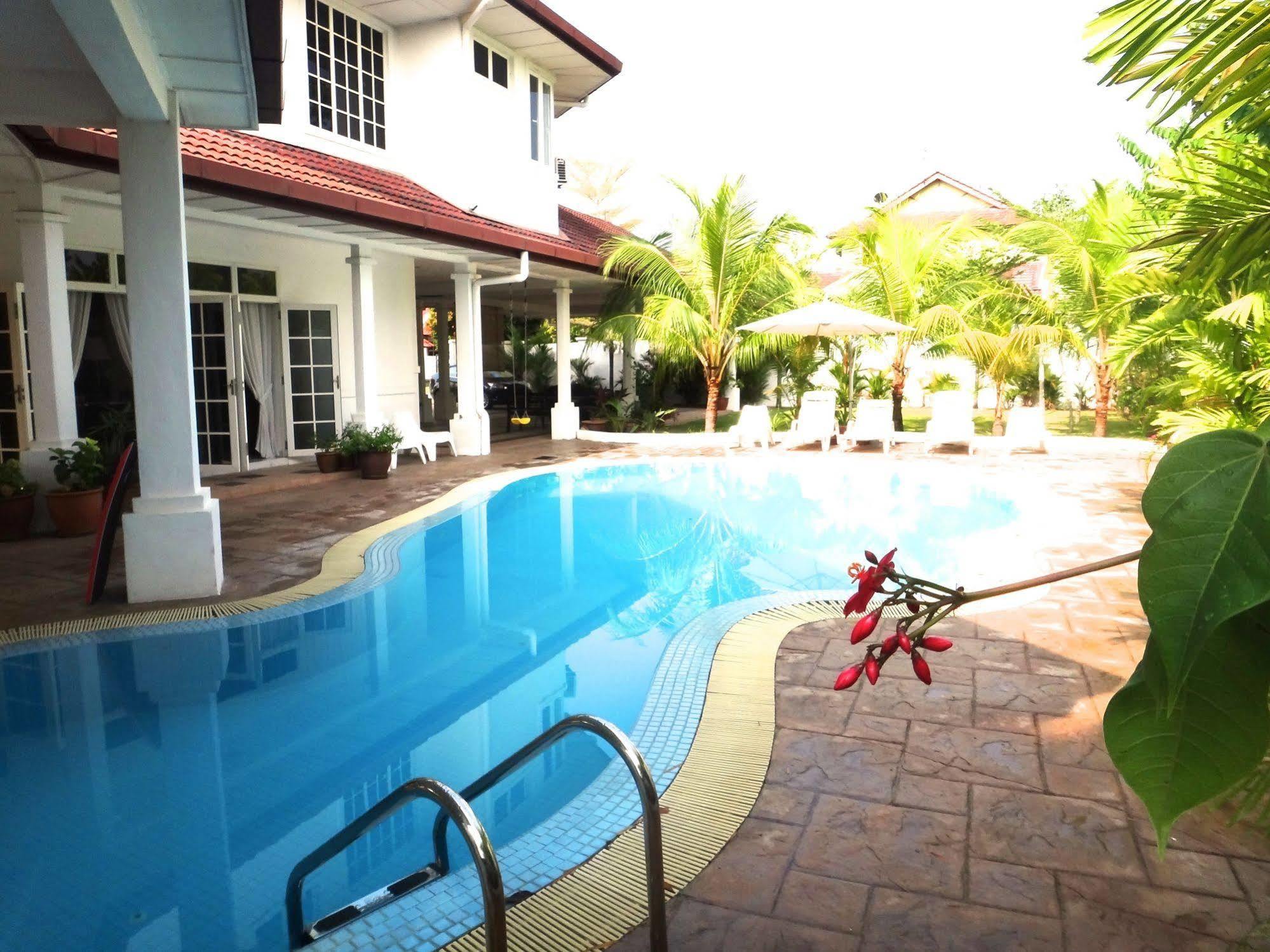 Rumah Putih Near Klia Sepang Exterior foto
