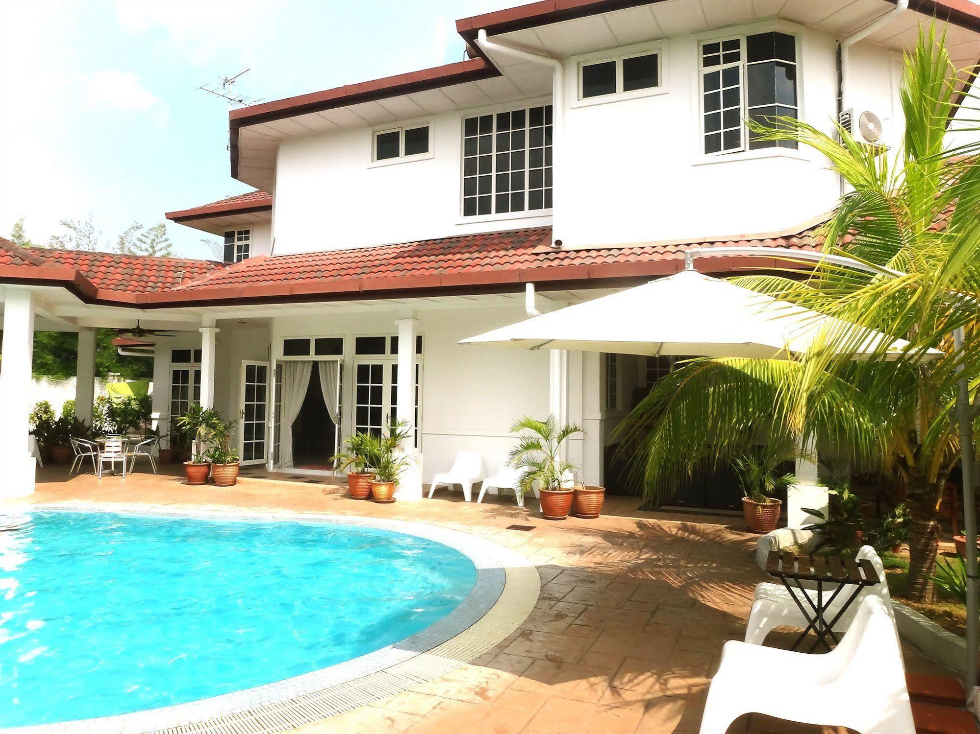 Rumah Putih Near Klia Sepang Exterior foto